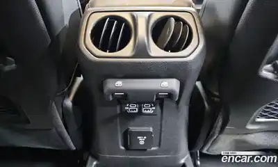 Jeep Wrangler 2024 2.0 Автомат в Москве № 169489, миниатюра 4