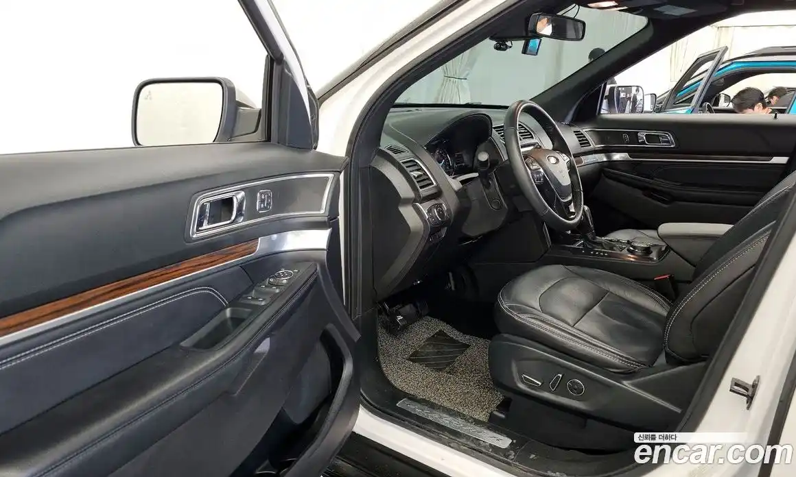 Ford Explorer 2018 3.5 Автомат в Москве № 170956, фото 11