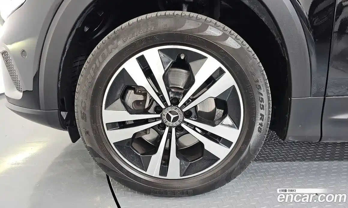 Mercedes-Benz GLB-Class 2021 2.0 Автомат в Москве № 177894, фото 9