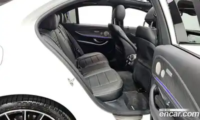 Mercedes-Benz E-Class, 2023