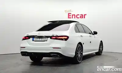 Mercedes-Benz E-Class 2023 2.0 Автомат в Москве № 178580, миниатюра 5