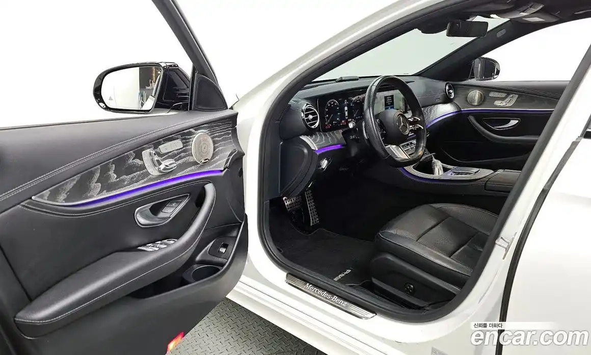 Mercedes-Benz E-Class 2023 2.0 Автомат в Москве № 178580, фото 10