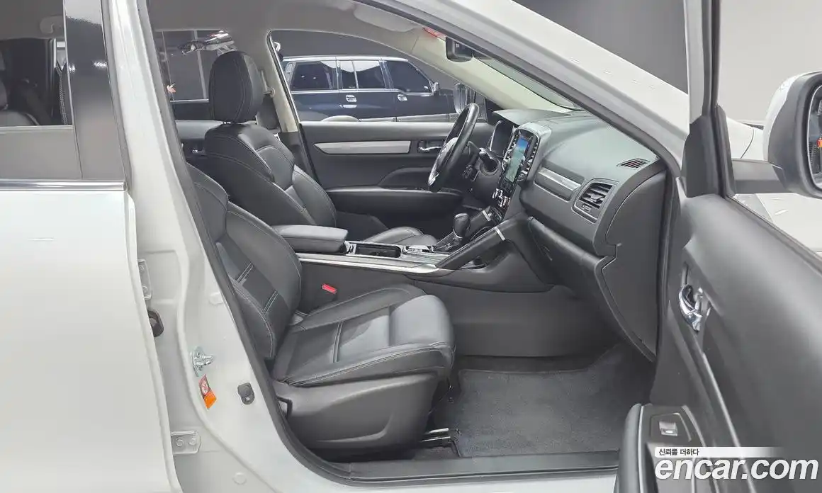 Renault QM6 2023 2.0 Автомат в Москве № 180717, фото 14