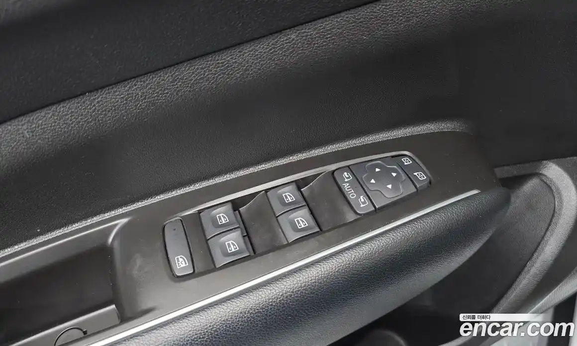 Renault QM6 2023 2.0 Автомат в Москве № 180717, фото 10