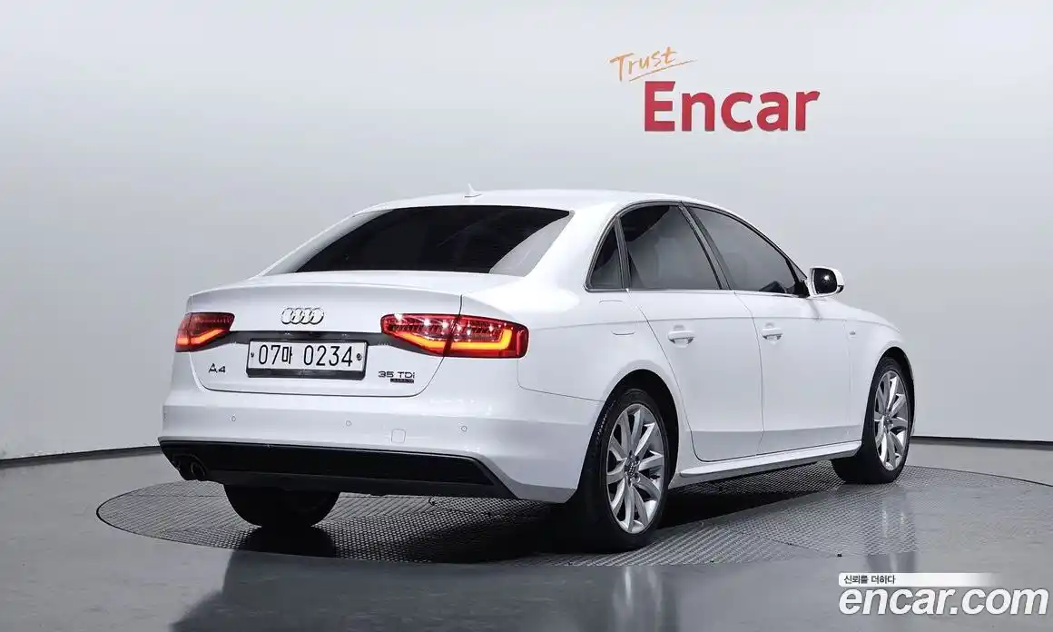 Audi A4 2015 2.0 Автомат в Москве № 181239, фото 1