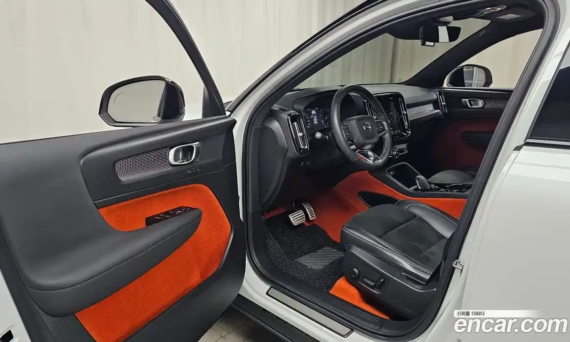 Volvo XC40 2021 2.0 Автомат в Москве № 188000, фото 11