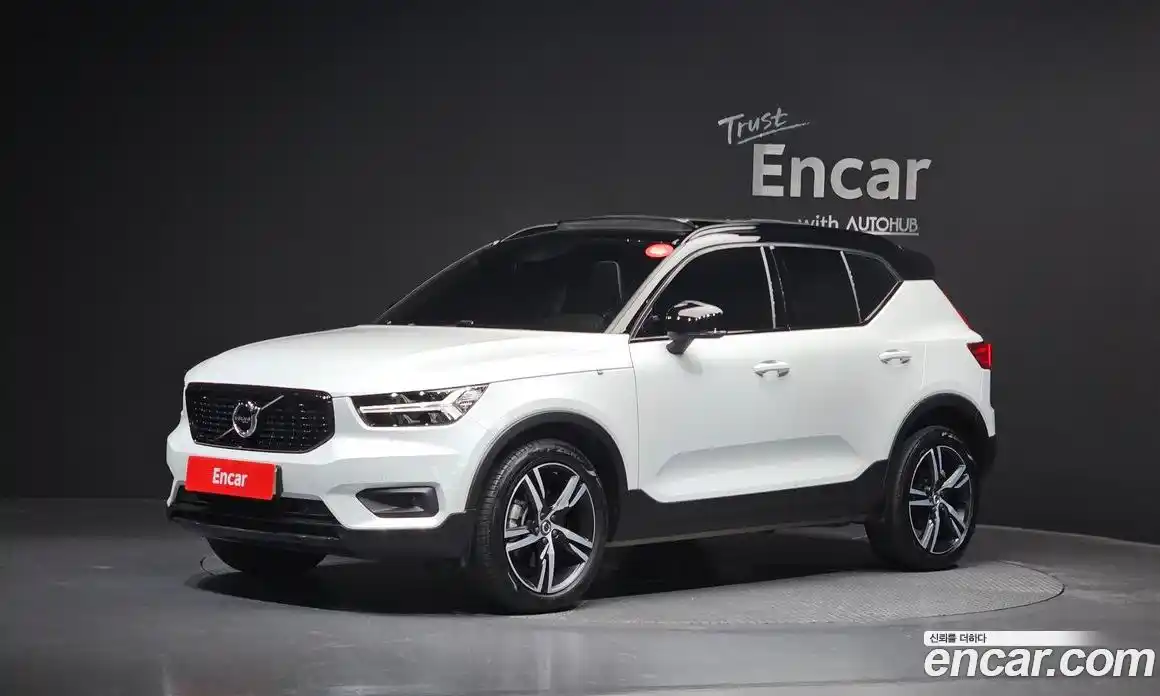 Volvo XC40 2021 2.0 Автомат в Москве № 188000, фото 3