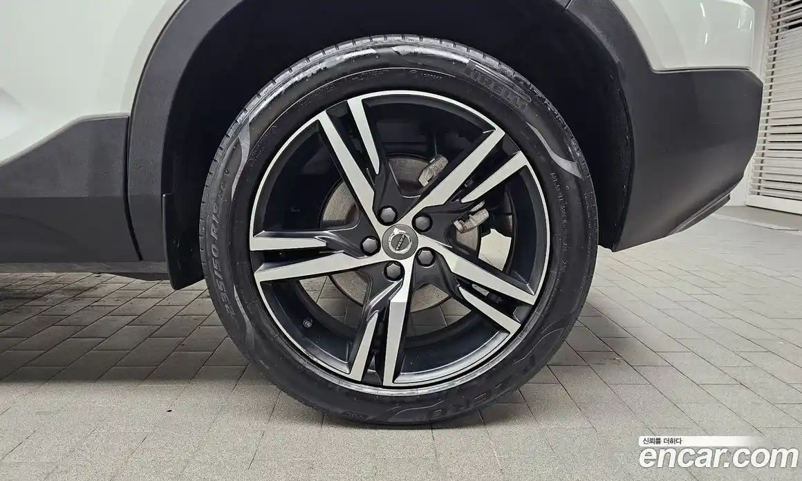 Volvo XC40 2021 2.0 Автомат в Москве № 188000, фото 4