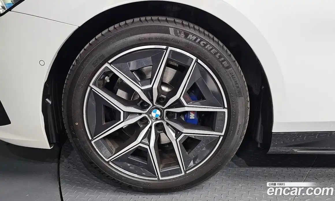 BMW 5-Series 2024 2.0 Автомат в Москве № 188165, фото 9