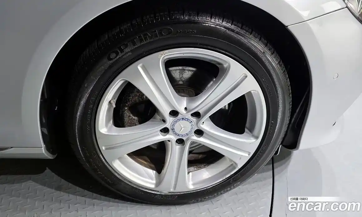 Mercedes-Benz E-Class 2017 2.0 Автомат в Москве № 195052, фото 17