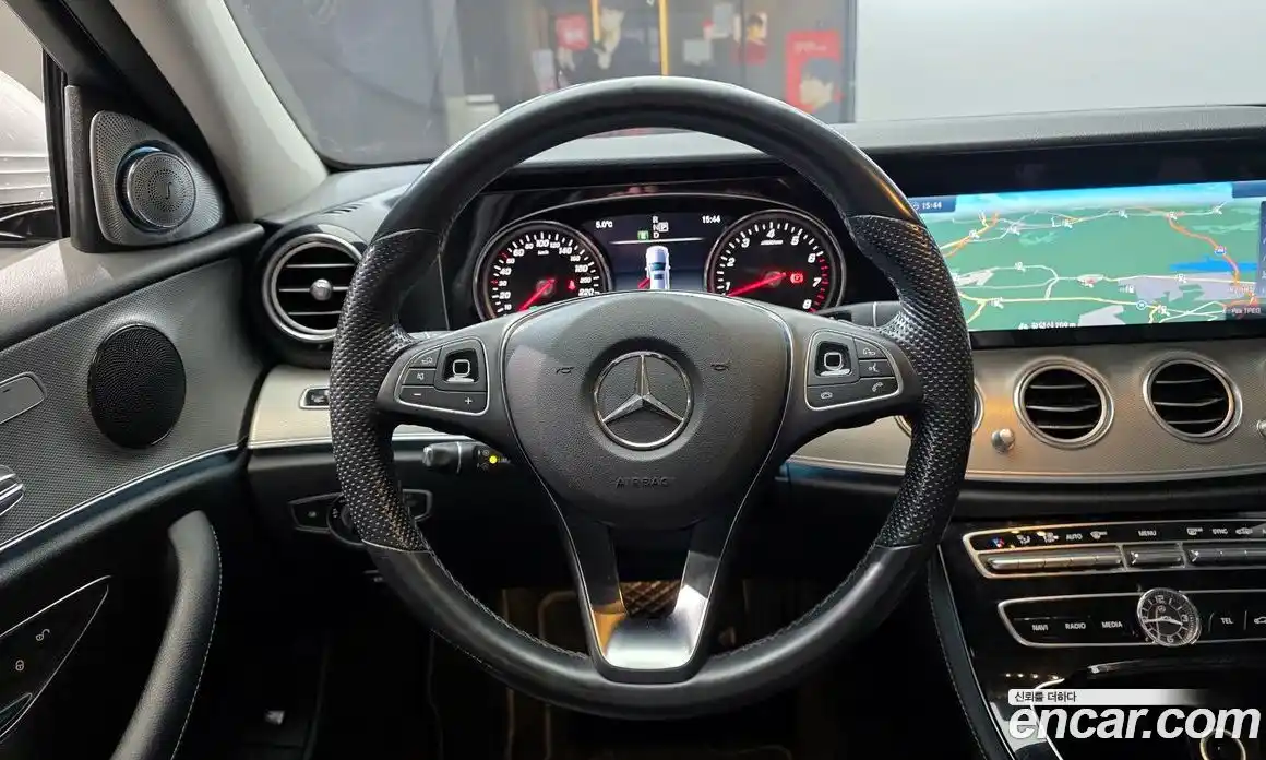 Mercedes-Benz E-Class 2017 2.0 Автомат в Москве № 195052, фото 20