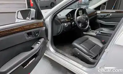 Mercedes-Benz E-Class 2011 1.8 Автомат в Москве № 195089, миниатюра 11