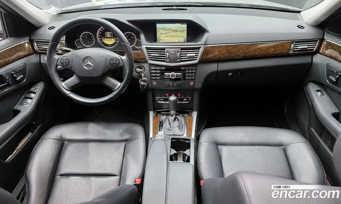 Mercedes-Benz E-Class 2011 1.8 Автомат в Москве № 195089, фото 14