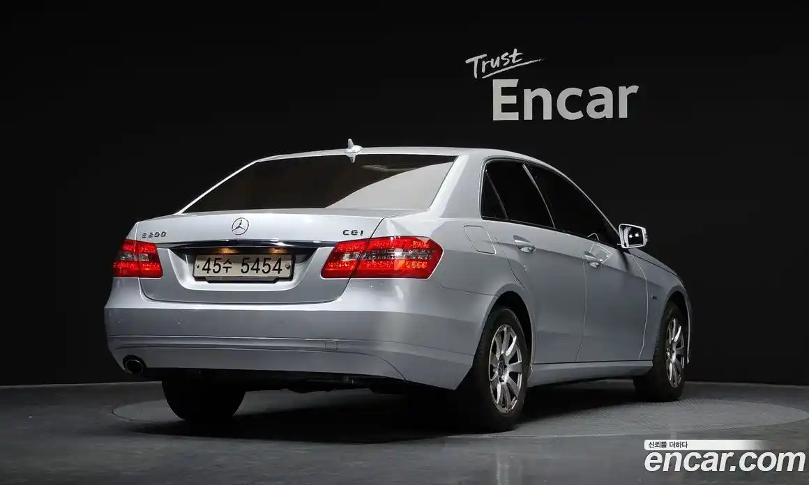 Mercedes-Benz E-Class 2011 1.8 Автомат в Москве № 195089, фото 15