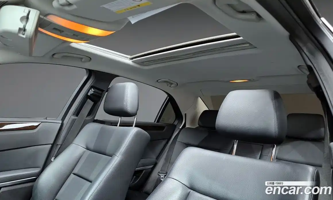 Mercedes-Benz E-Class 2011 1.8 Автомат в Москве № 195089, фото 17