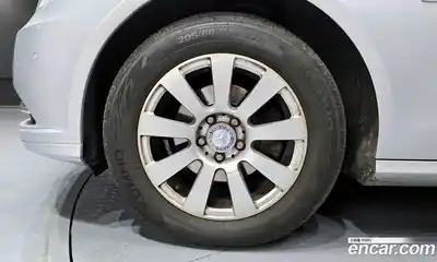 Mercedes-Benz E-Class 2011 1.8 Автомат в Москве № 195089, миниатюра 9