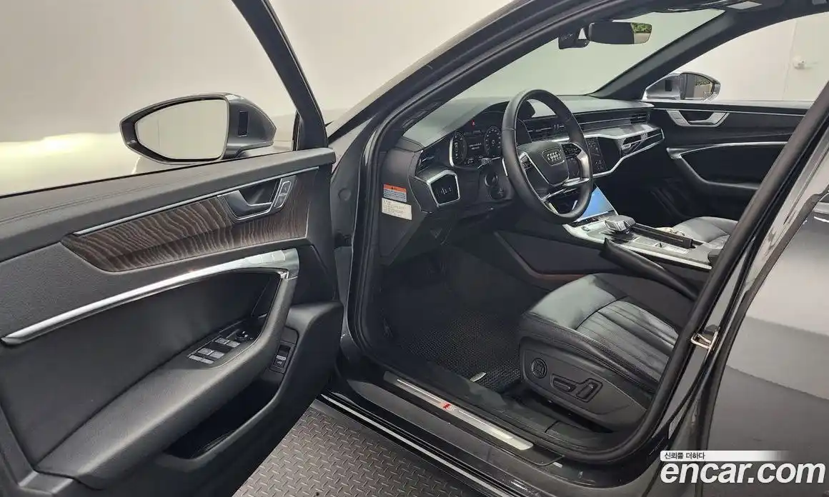 Audi A6 2023 2.0 Автомат в Москве № 195947, фото 3