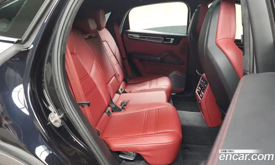 Porsche Cayenne 2021 3.0 Автомат в Москве № 197344, фото 6