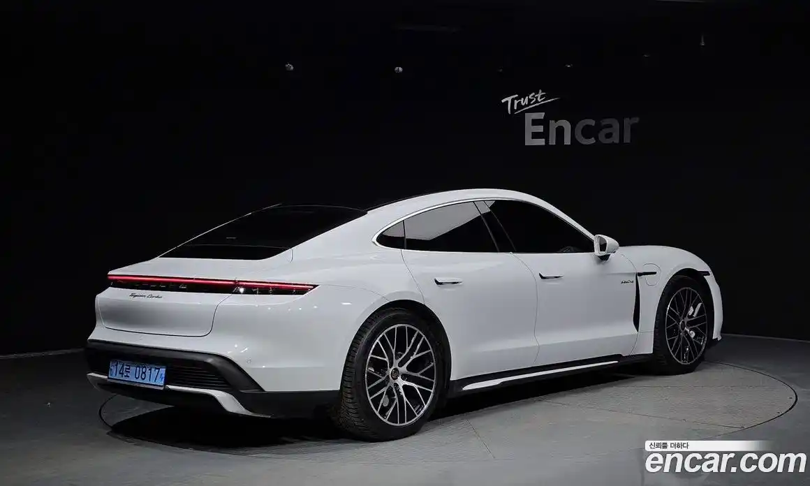 Porsche Taycan 2021 0.1 Автомат в Москве № 197373, фото 13