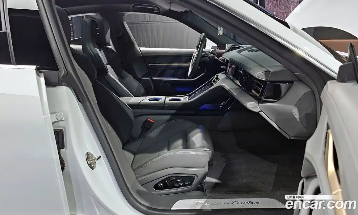 Porsche Taycan 2021 0.1 Автомат в Москве № 197373, фото 16