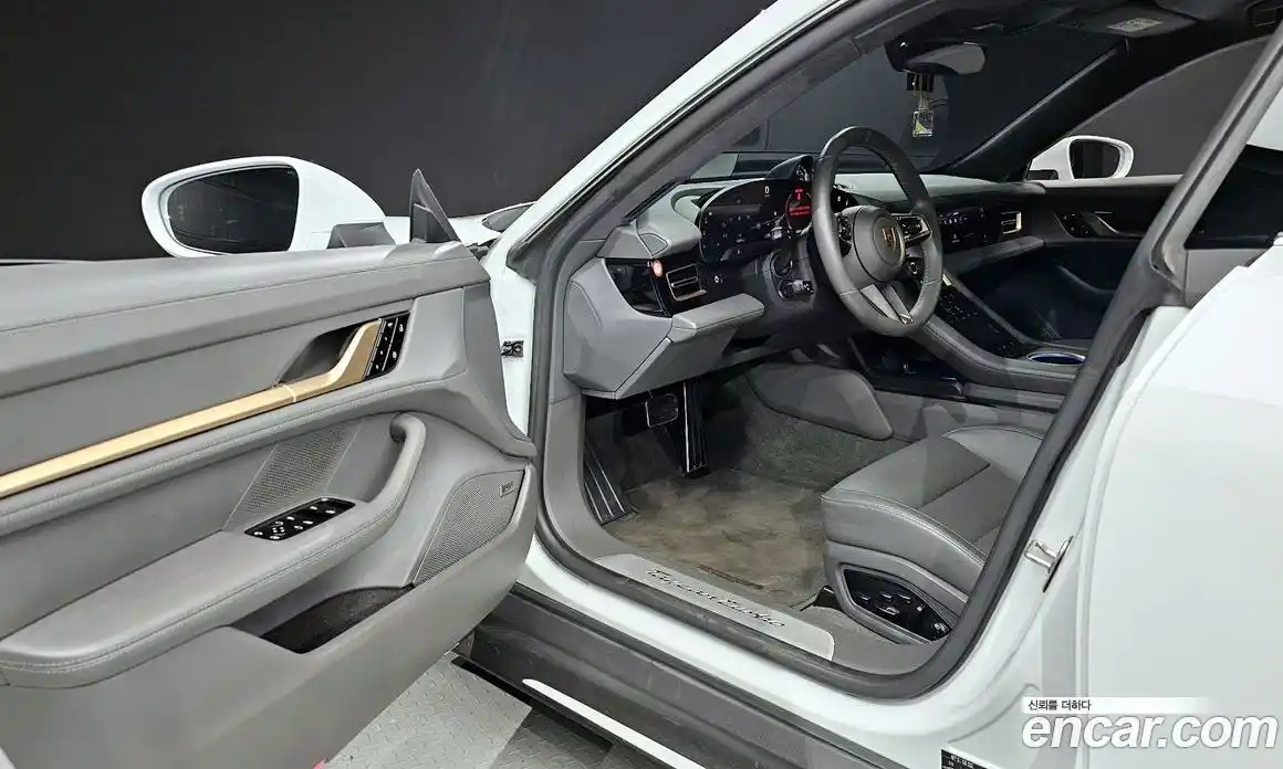 Porsche Taycan 2021 0.1 Автомат в Москве № 197373, фото 7