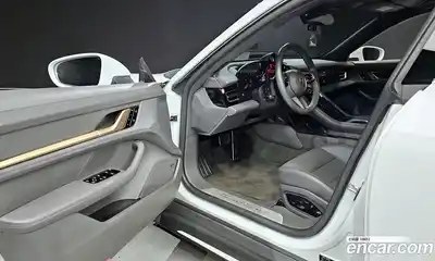 Porsche Taycan 2021 0.1 Автомат в Москве № 197373, миниатюра 7