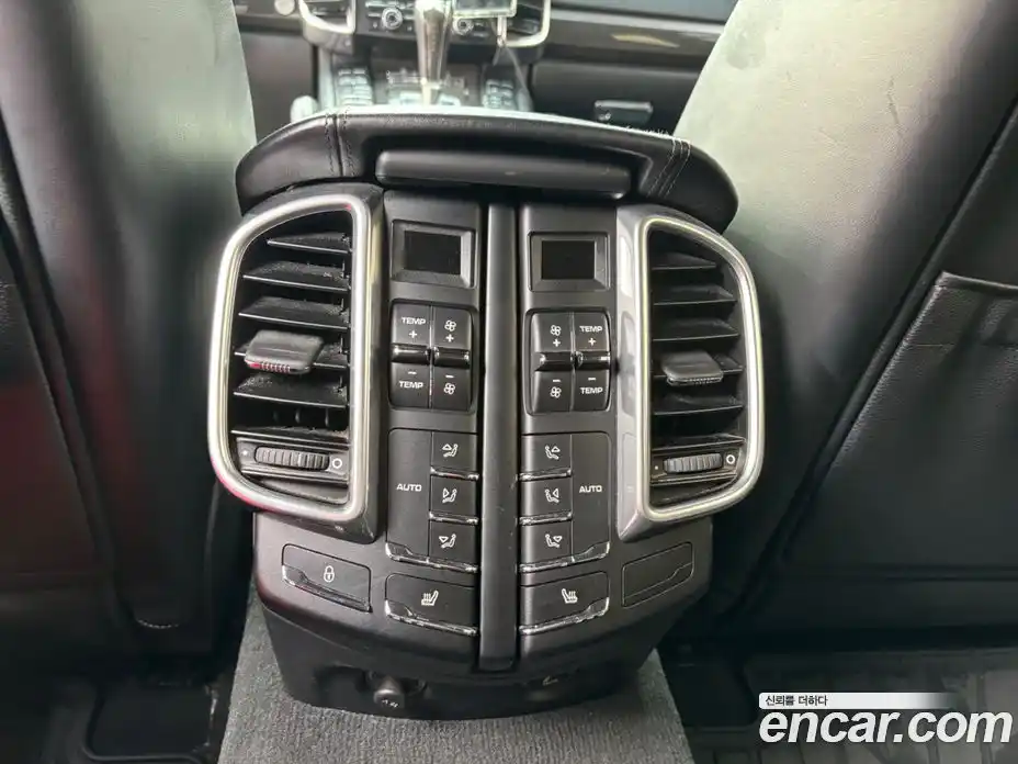 Porsche Cayenne 2012 4.8 Автомат в Москве № 197940, фото 3