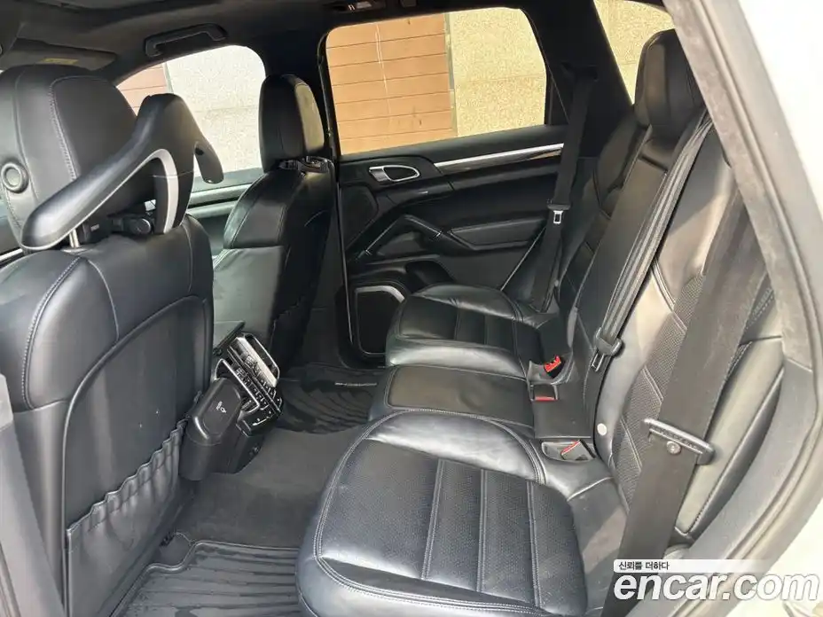 Porsche Cayenne 2012 4.8 Автомат в Москве № 197940, фото 9