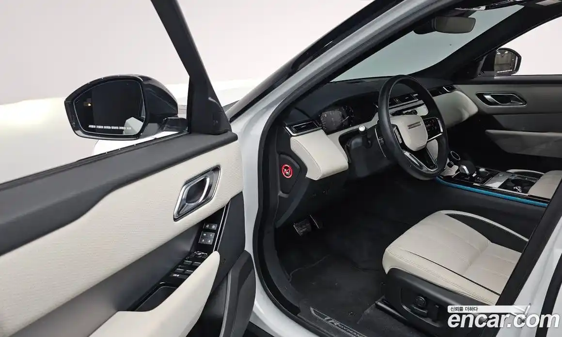 Land Rover Range-Rover Velar 2023 2.0 Автомат в Москве № 198105, фото 18