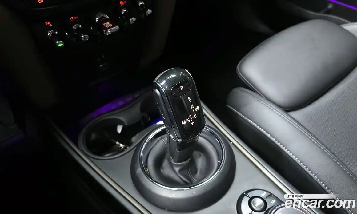 Mini Countryman 2019 2.0 Автомат в Москве № 198496, фото 17