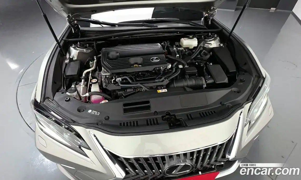 Lexus ES 2025 2.5 Автомат в Москве № 198750, фото 16