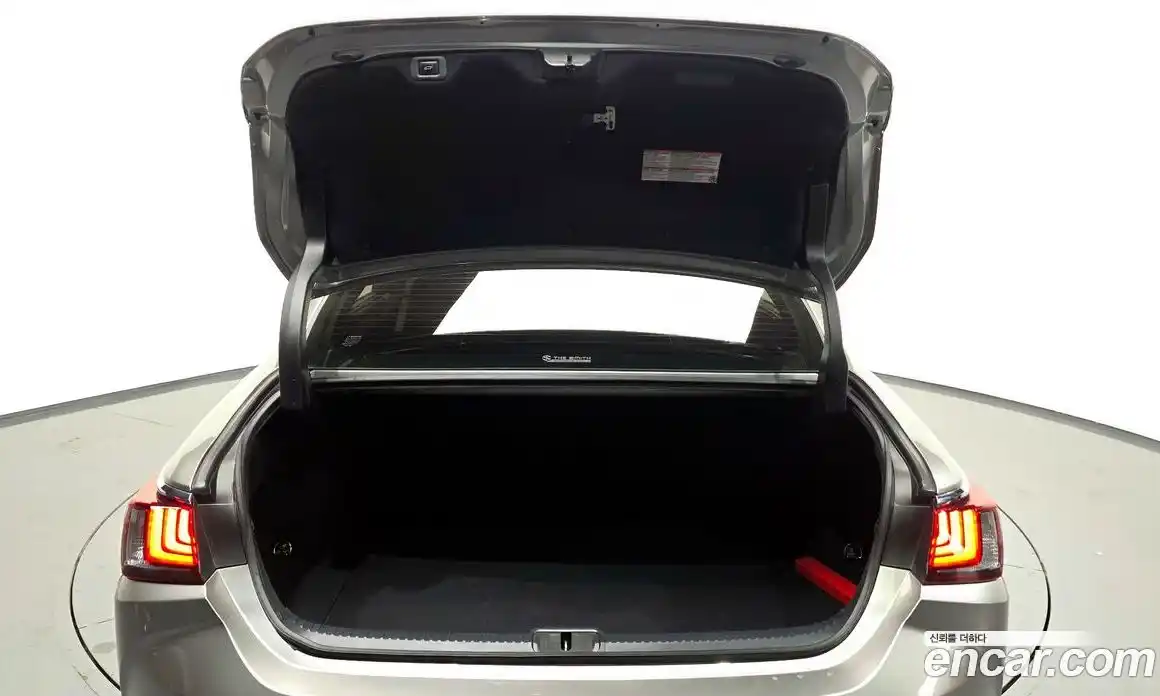 Lexus ES 2025 2.5 Автомат в Москве № 198750, фото 4