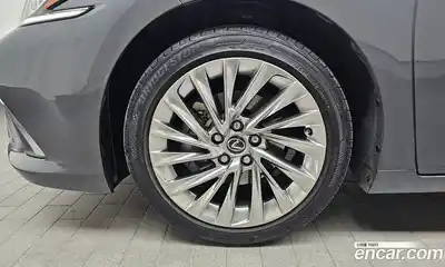 Lexus ES 2023 2.5 Автомат в Москве № 198863, миниатюра 12