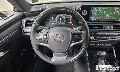 Lexus ES 2023 2.5 Автомат в Москве № 198863, миниатюра 3