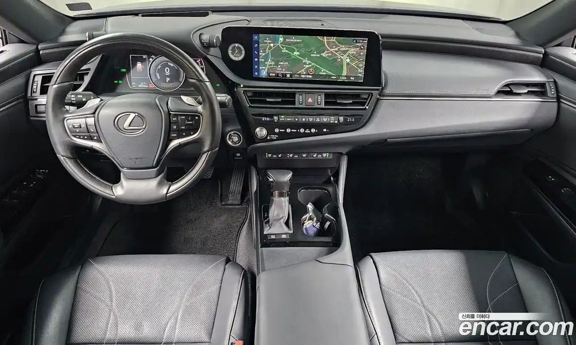 Lexus ES 2023 2.5 Автомат в Москве № 198863, фото 7