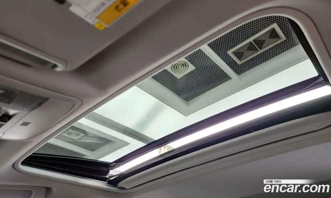 Toyota RAV4 2017 2.5 Автомат в Москве № 199697, фото 18