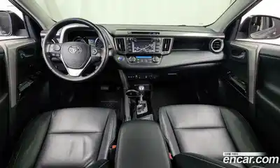 Toyota RAV4 2017 2.5 Автомат в Москве № 199697, миниатюра 3