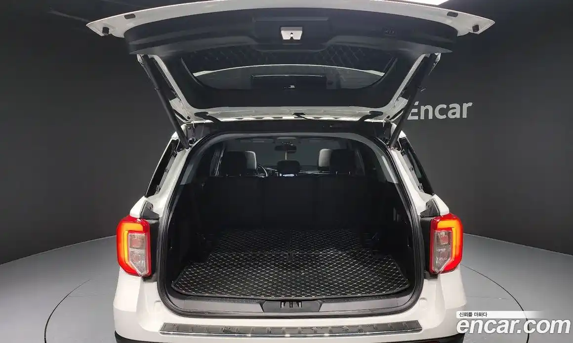 Ford Explorer 2020 2.3 Автомат в Москве № 199851, фото 18