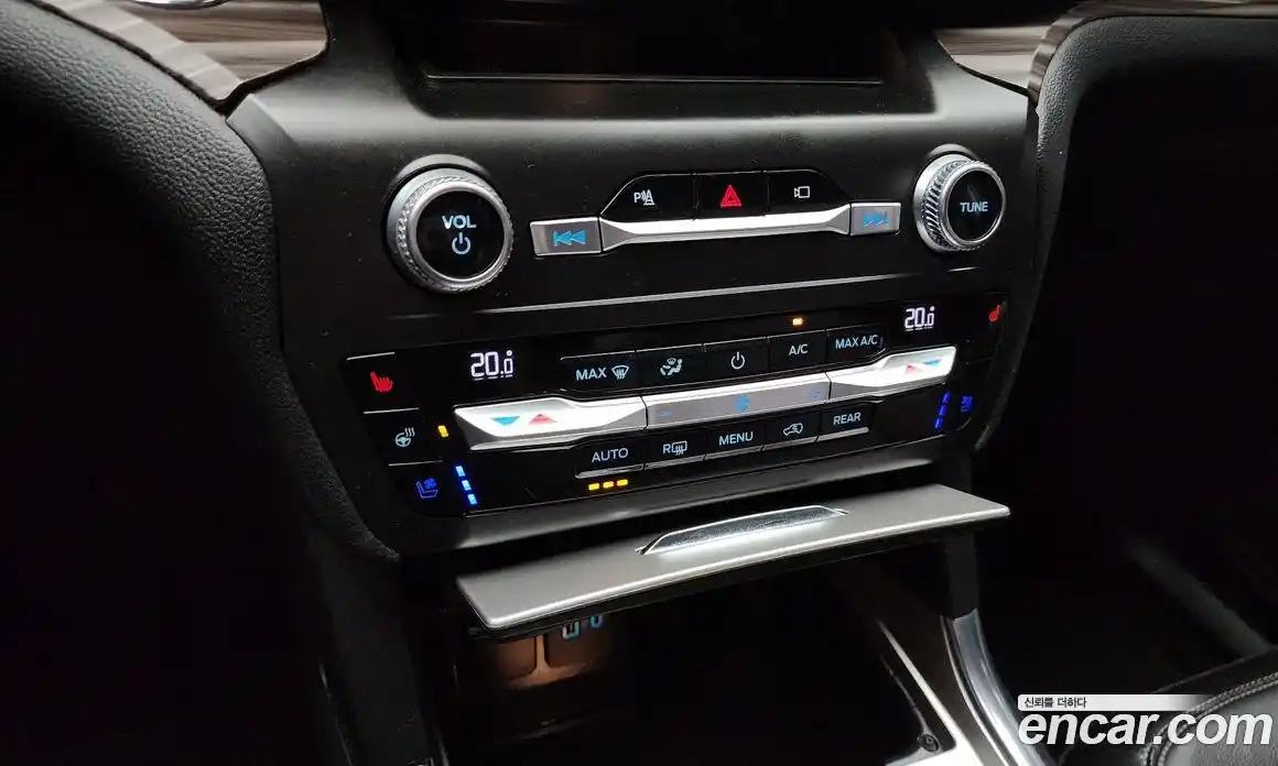 Ford Explorer 2020 2.3 Автомат в Москве № 199851, фото 20