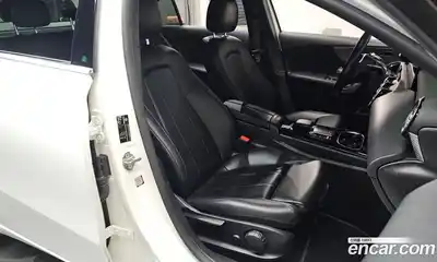 Mercedes-Benz A-Class 2021 2.0 Автомат в Москве № 207613, миниатюра 8