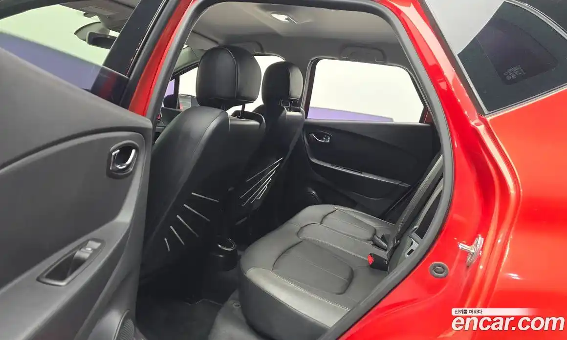 Renault QM3 2015 1.5 Автомат в Москве № 207647, фото 18