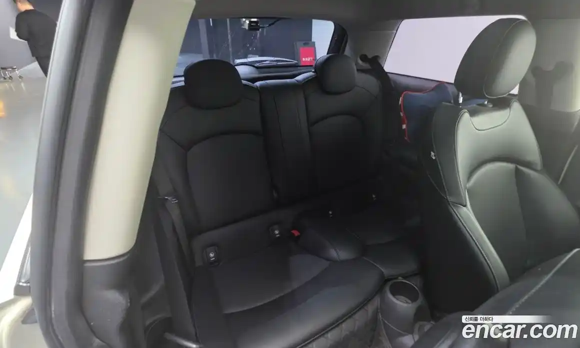 Mini Cooper 2015 1.5 Автомат в Москве № 211096, фото 17