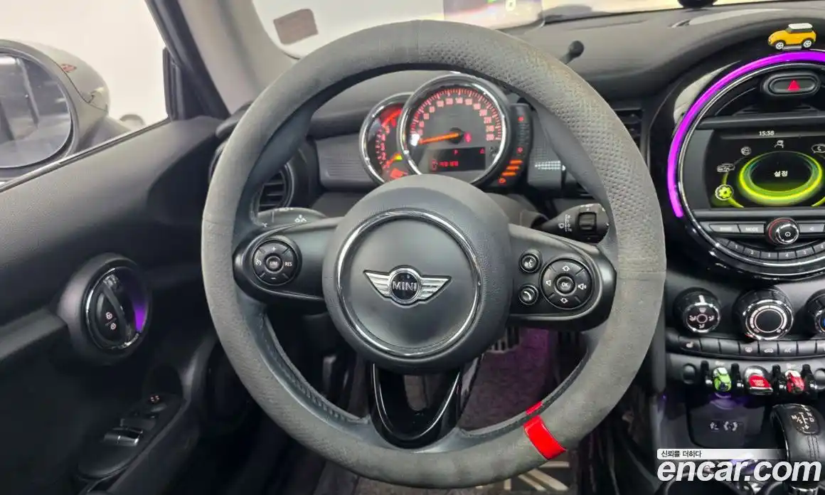 Mini Cooper 2015 1.5 Автомат в Москве № 211096, фото 18