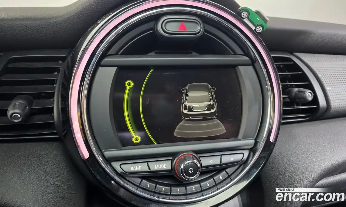 Mini Cooper 2015 1.5 Автомат в Москве № 211096, фото 19