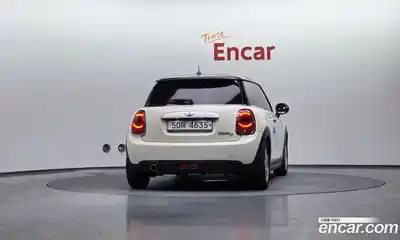 Mini Cooper 2015 1.5 Автомат в Москве № 211096, миниатюра 4