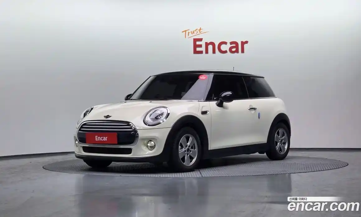 Mini Cooper 2015 1.5 Автомат в Москве № 211096, фото 5