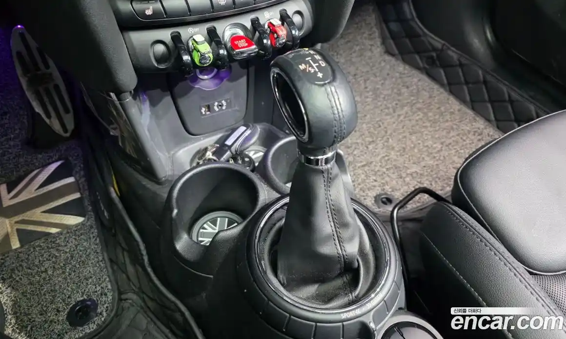 Mini Cooper 2015 1.5 Автомат в Москве № 211096, фото 7