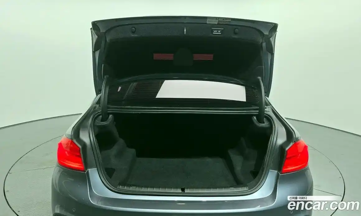 BMW 5-Series 2018 2.0 Автомат в Москве № 211729, фото 14