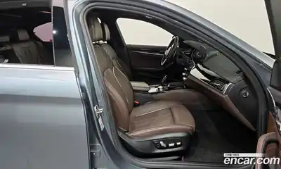 BMW 5-Series 2018 2.0 Автомат в Москве № 211729, миниатюра 2