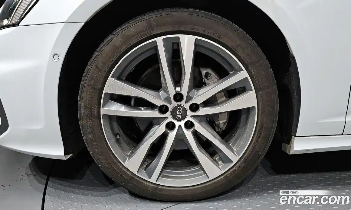 Audi A6 2021 2.0 Автомат в Москве № 212417, фото 5